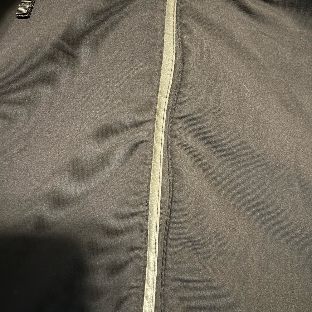Lululemon Athletica Black Warm Up Crew - Picture 11 of 11